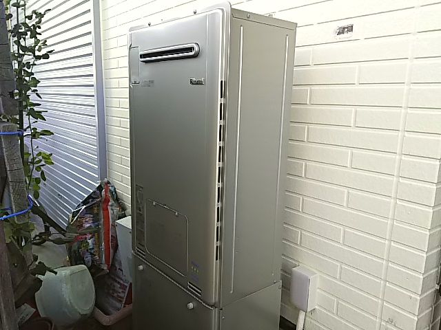 東京都足立区　ガス給湯暖房用熱源機交換工事　リンナイRUFH-E2406SAW2-1(A)