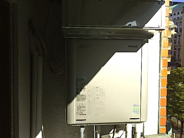 東京都港区　ガス給湯器交換工事　リンナイRUF-E1615AW(A)