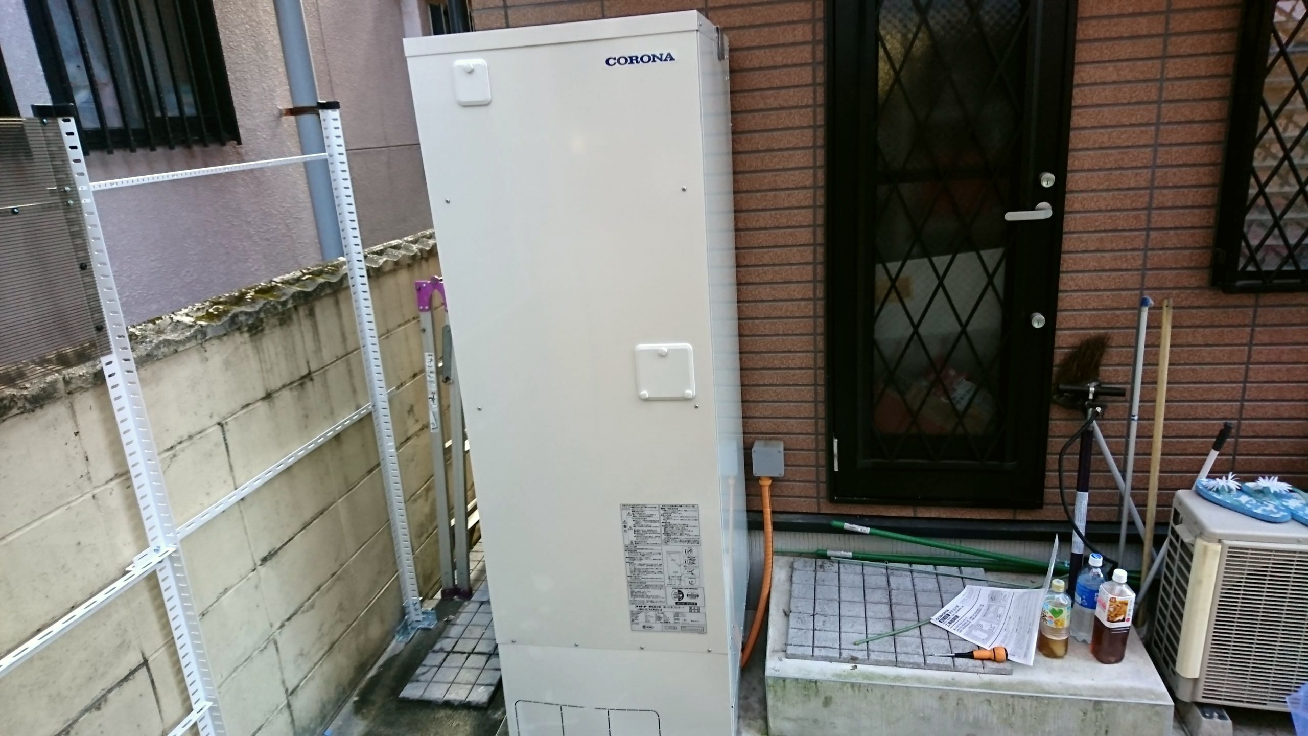 奈良県桜井市　電気温水器取替工事　CORONA UWH-37X2A2U-2