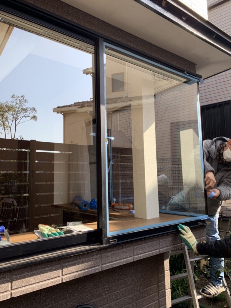 愛知県名古屋市名東区　出窓ガラス取替工事　日本板硝子 クリアフィット