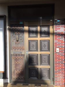 愛知県大府市　戸建住宅の玄関ドア取替工事　LIXIL リシェント