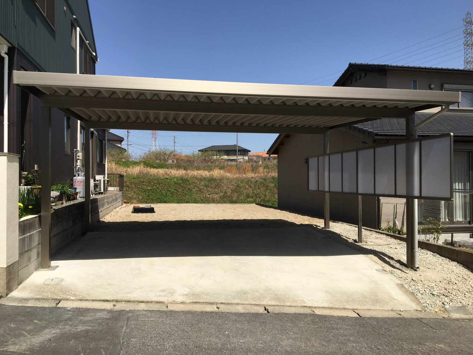 愛知県大府市　カーポート設置工事　オリジナル折板カーポート