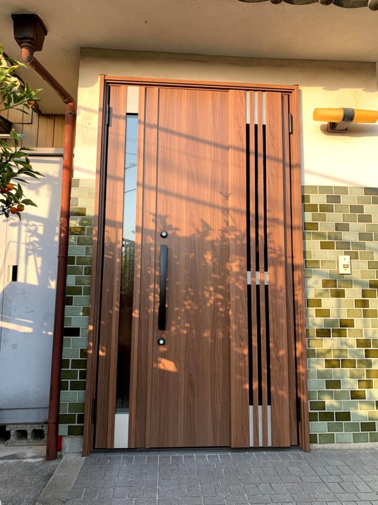 愛知県東海市　戸建住宅　玄関ドア取替工事　LIXIL玄関ドア