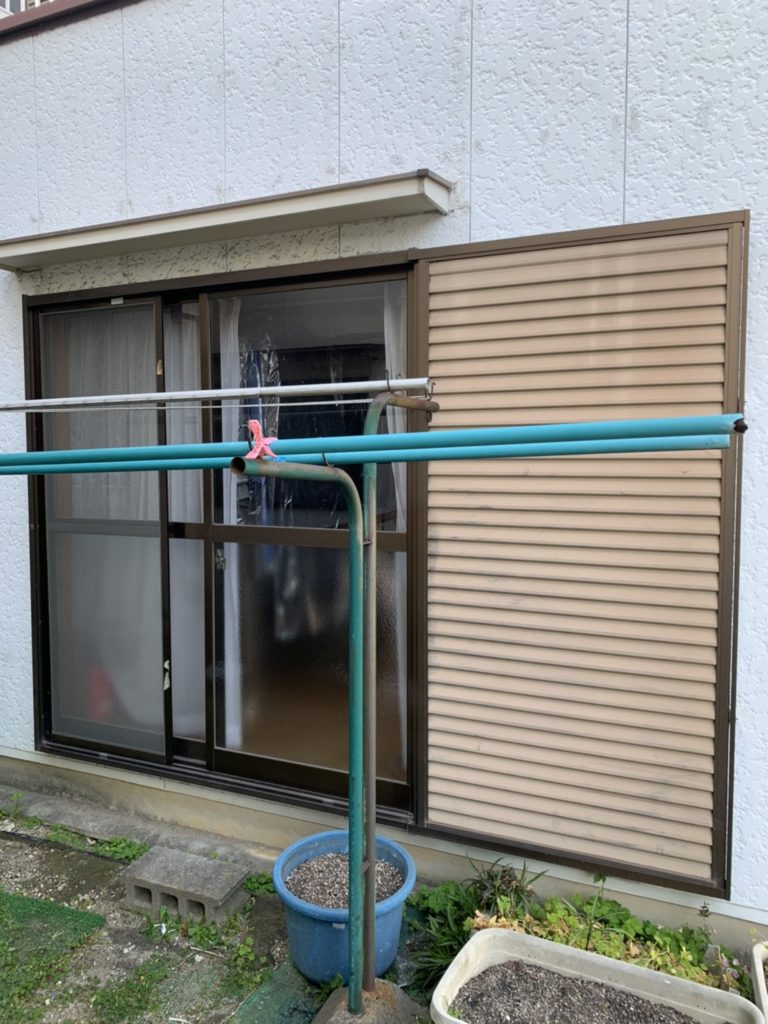 愛知県大府市　戸建住宅のペット用ドア取付工事