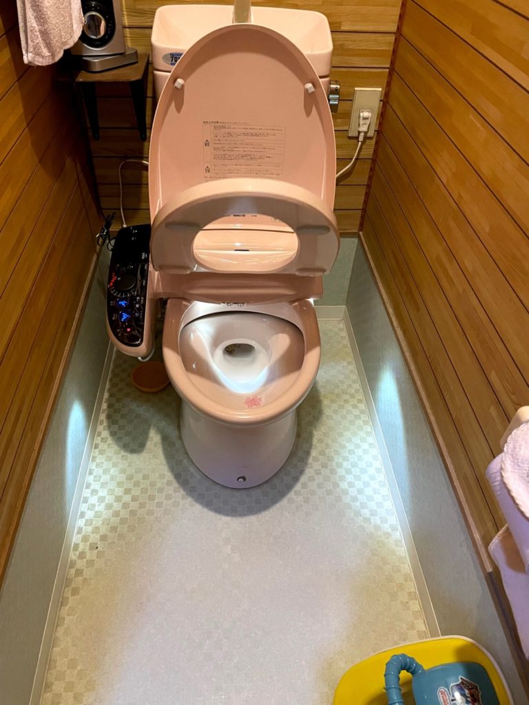 愛知県大府市　トイレ便座取替工事　LIXIL Kシリーズエクストラ