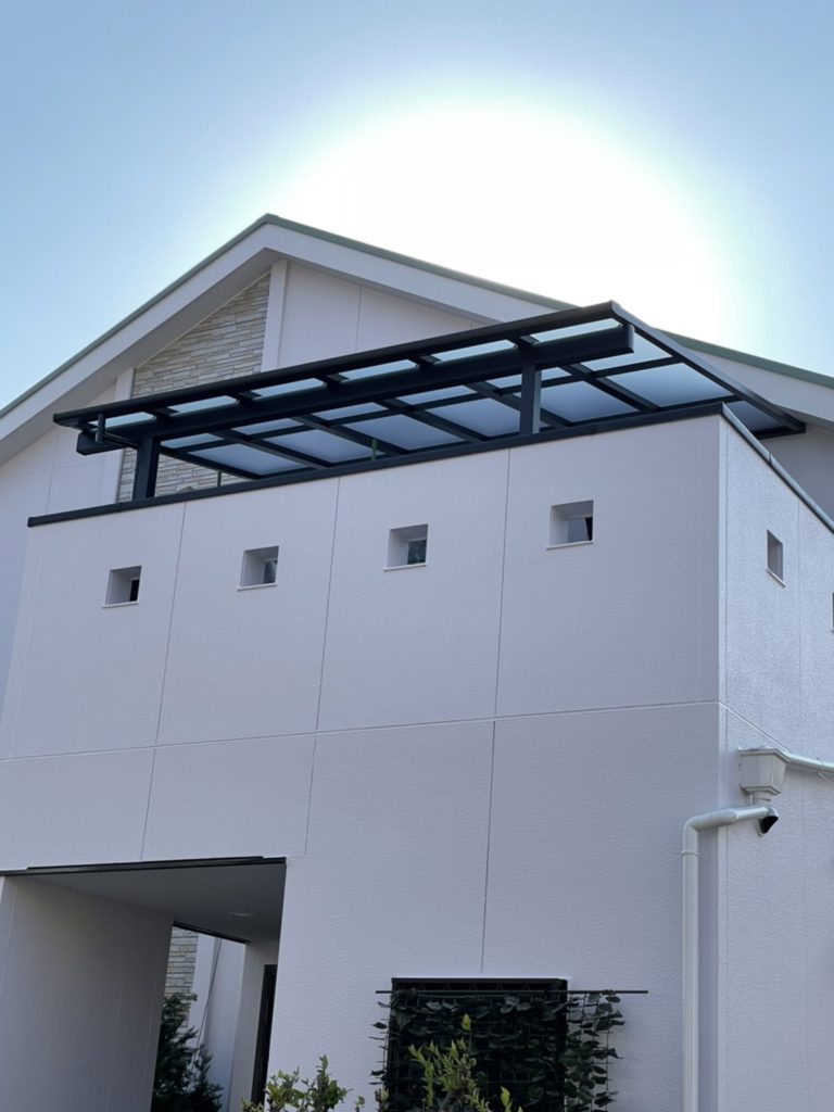 愛知県日進市　戸建住宅の外壁塗装・勝手口ドア・テラス屋根 エクステリア工事　LIXIL テラスVS