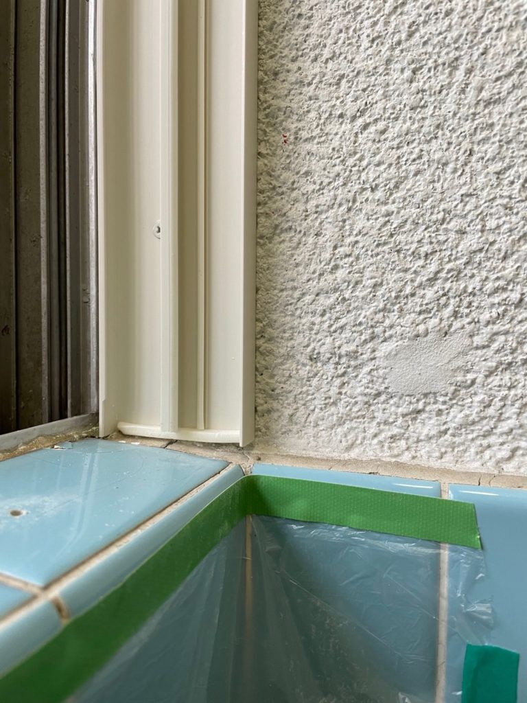 名古屋市名東区　浴室の二重窓取付工事　LIXIL 浴室用インプラス