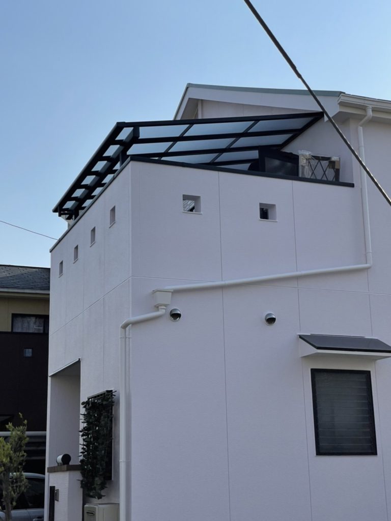 愛知県日進市　戸建住宅の外壁塗装・勝手口ドア・テラス屋根 エクステリア工事　LIXIL テラスVS