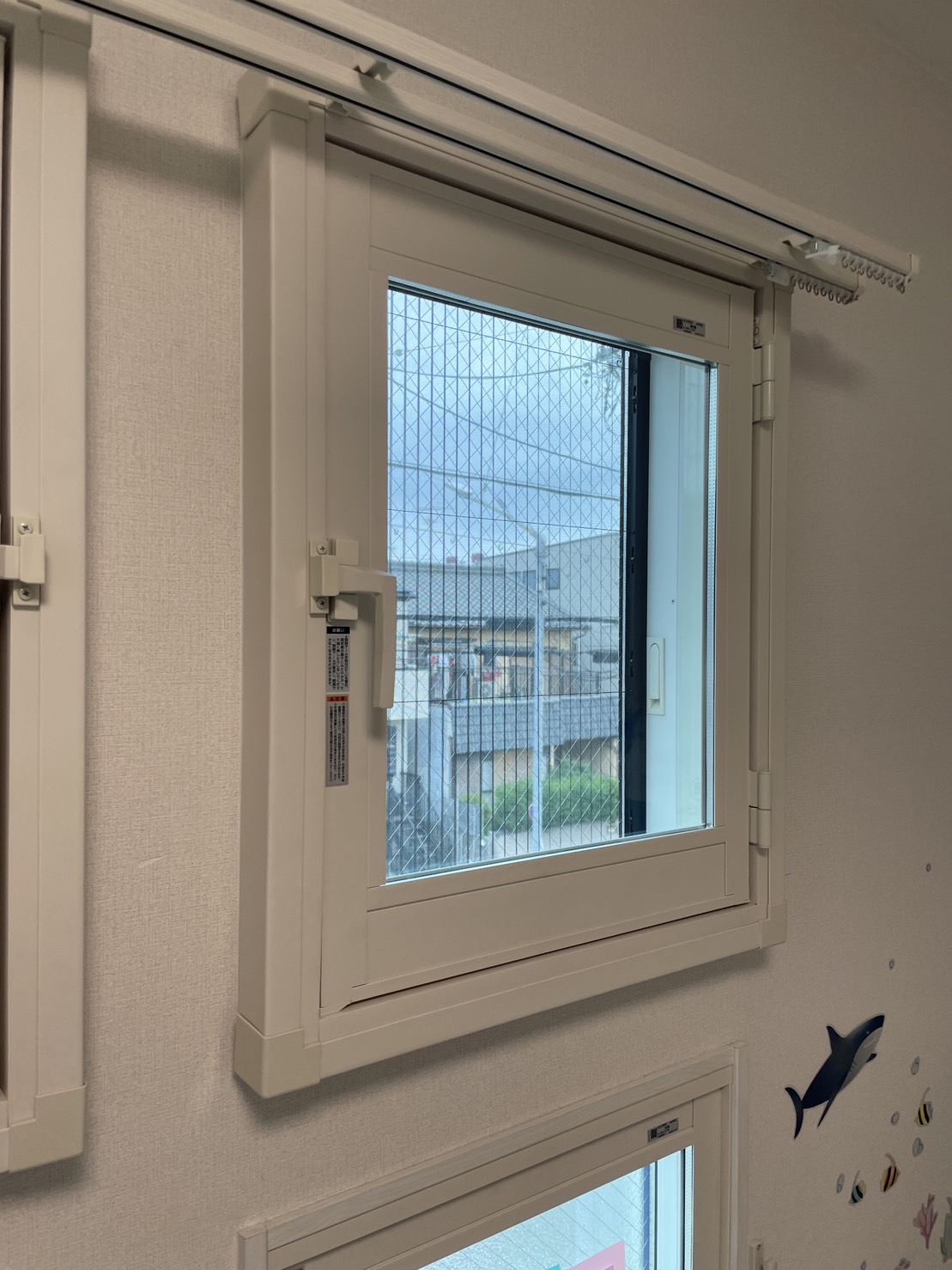名古屋市昭和区　二重サッシ工事　大信工業プラスト+ LIXILインプラス開き窓FIX