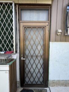 愛知県大府市 勝手口ドアリニューアル工事