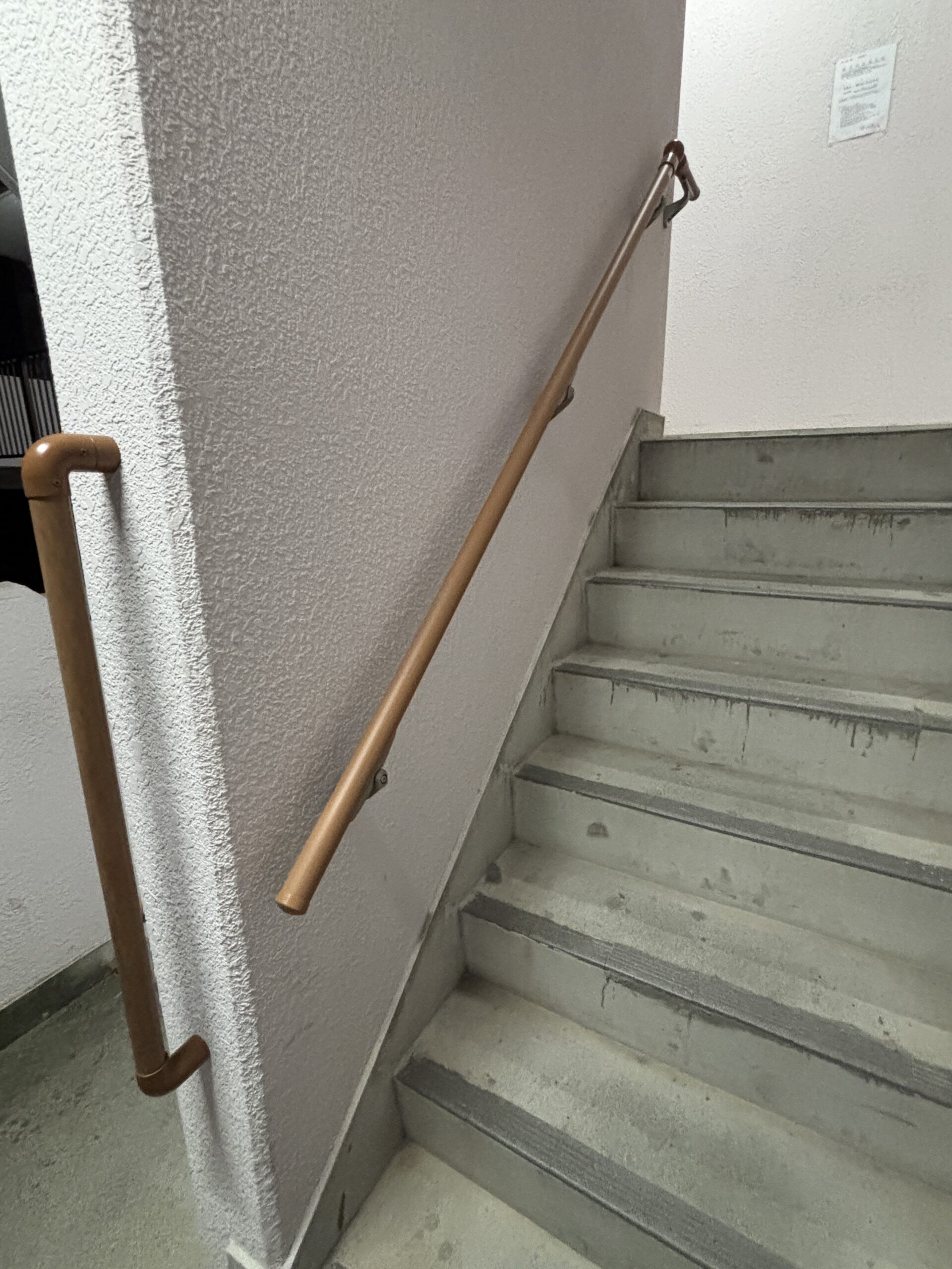 愛知県大府市 マンション階段手摺工事 三協アルミ補助手摺、LIXILグリップライン