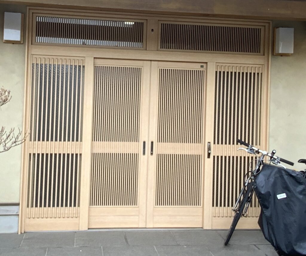 愛知県名古屋市 戸建玄関ドア取替工事 LIXIL リシェント玄関引戸2
