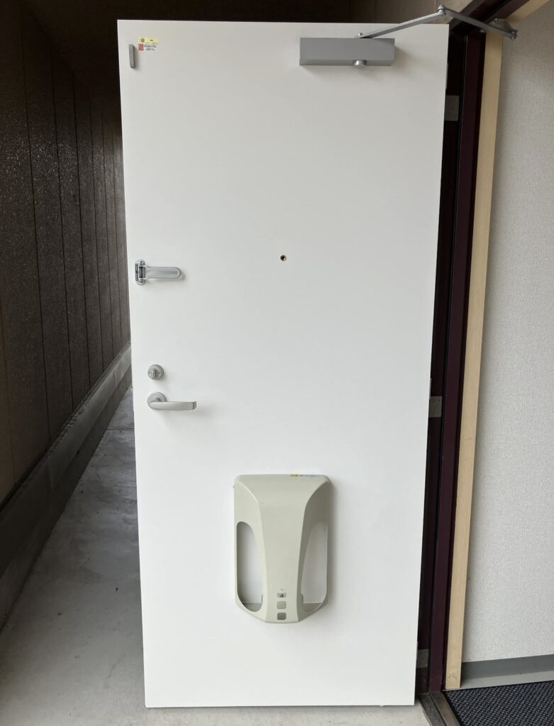 愛知県豊田市　マンションドア本体の取替工事　LIXIL RSⅡ HM02タイプ