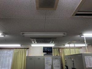 名古屋市西区　蛍光灯安定器取替の電気工事