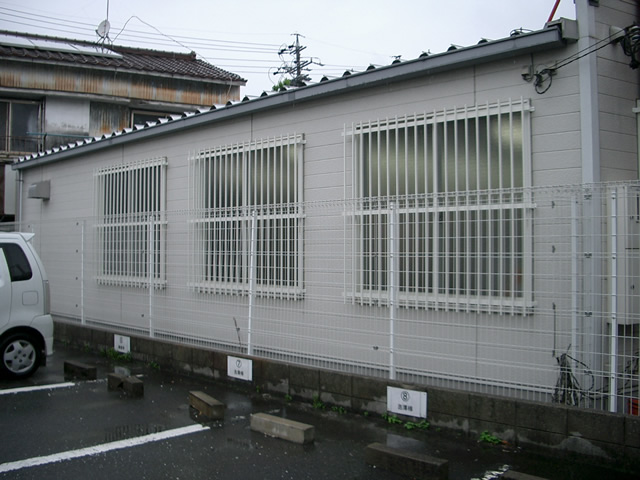 名古屋市南区 面格子取付けによる窓の防犯対策　